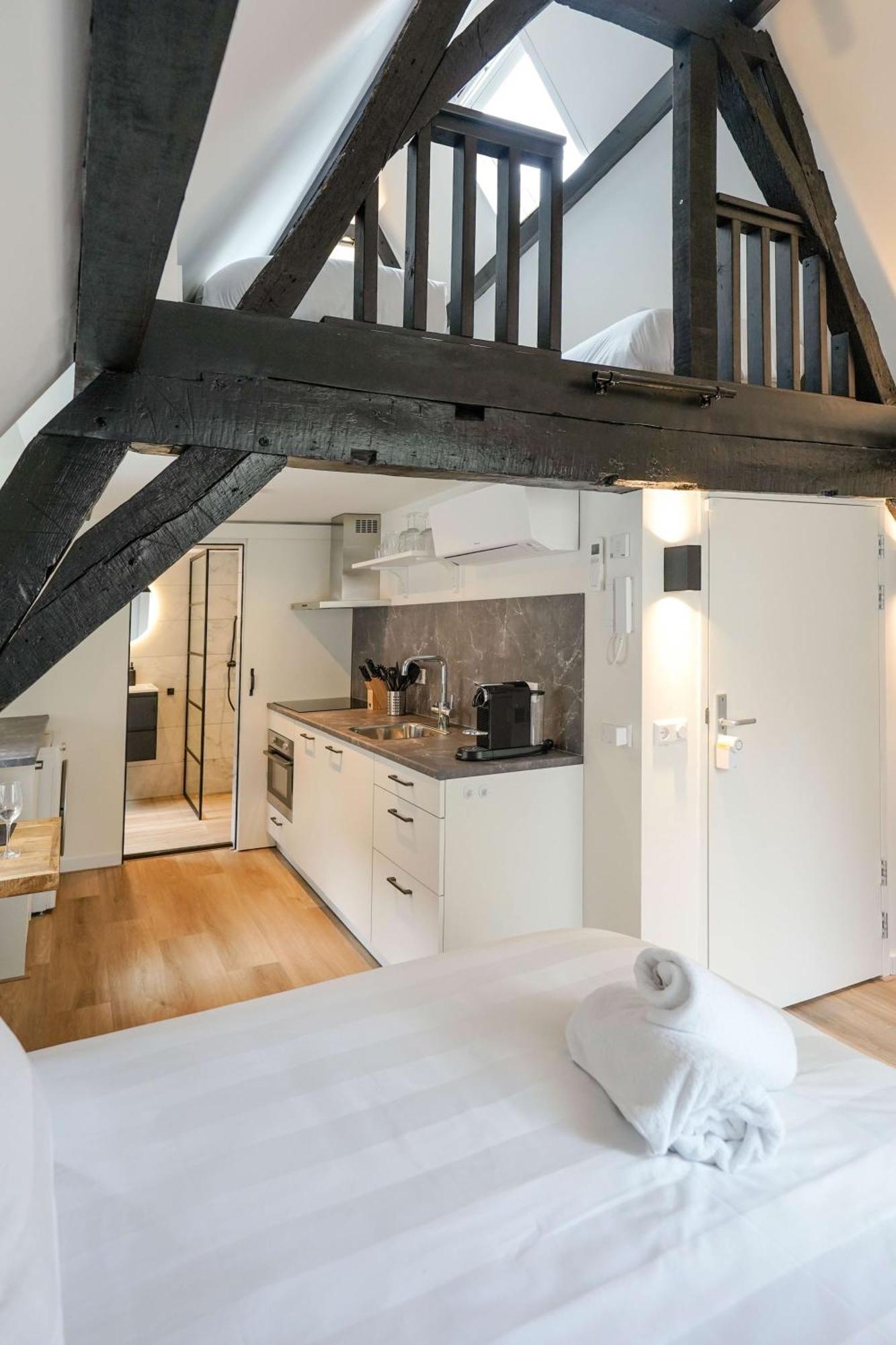 דלפט Beautiful Apartment With Loft מראה חיצוני תמונה